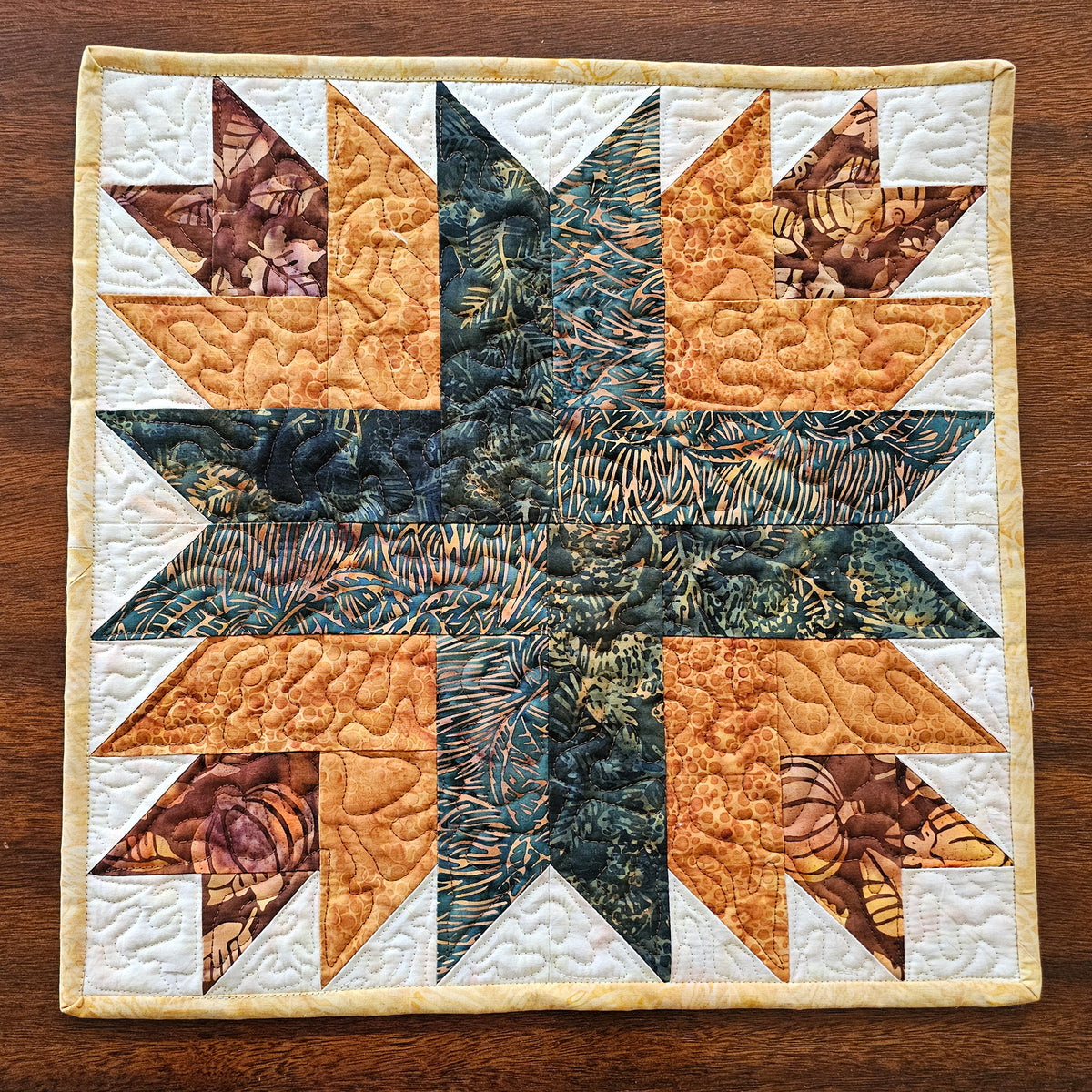 Cactus Flower Table Topper Quilt Pattern PDF – Connie Kresin Campbell