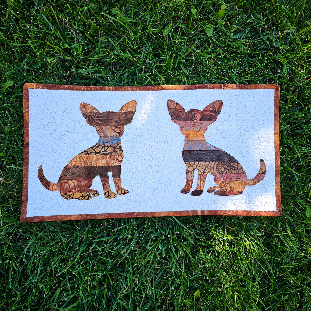 Chihuahua Dog Applique Table Runner PDF Quilt Pattern
