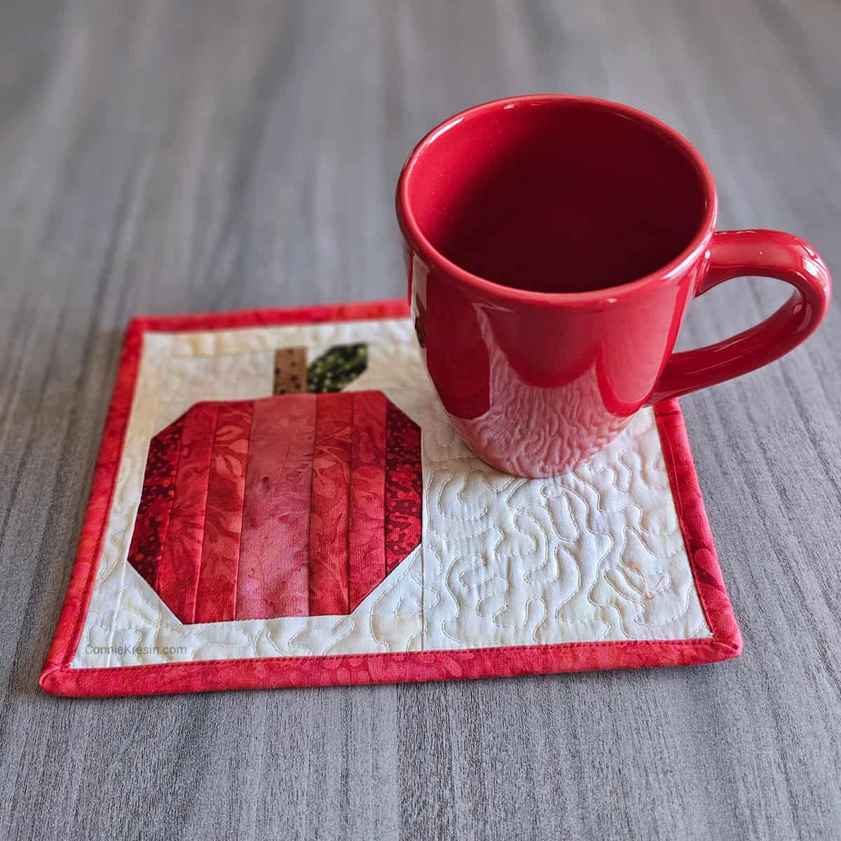 Harvest Pumpkin and Apple Mug Rugs PDF