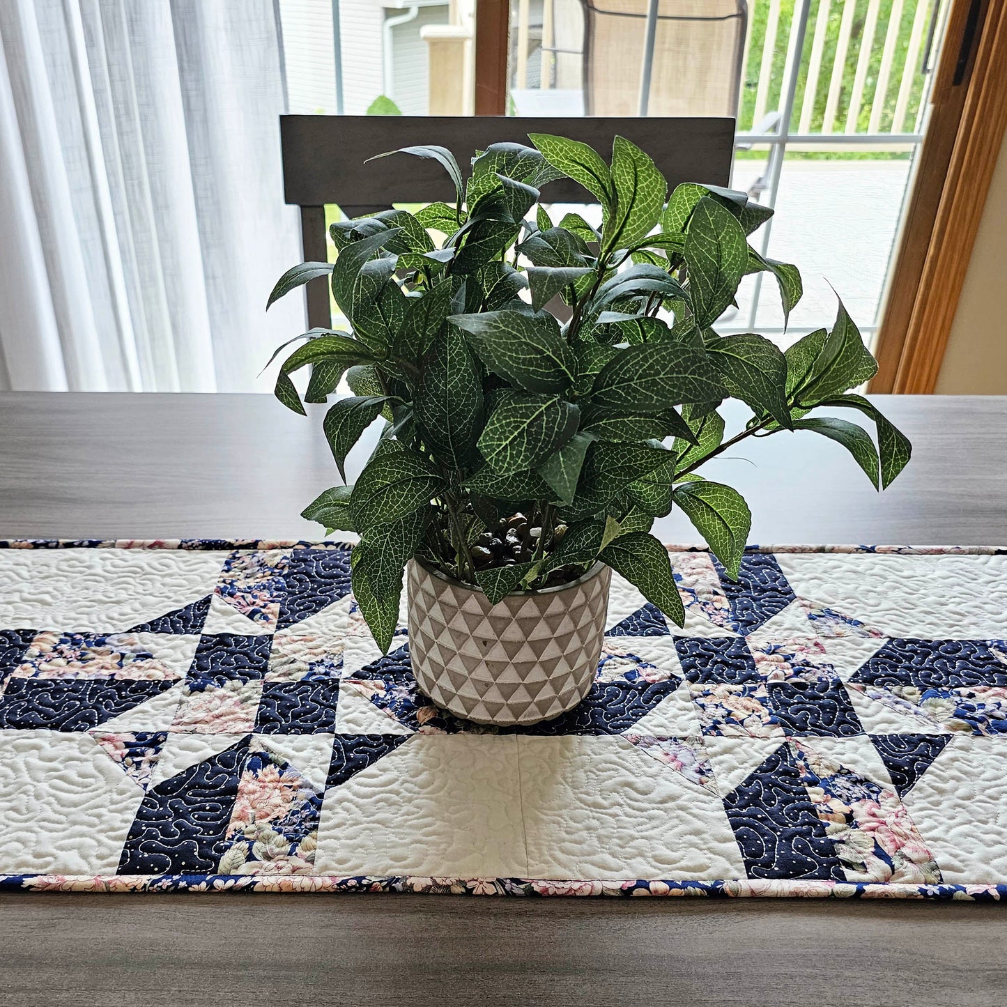 Four Patch Star Table Runner PDF