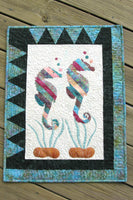 Appliqued Seahorse quilted wall hanging pattern