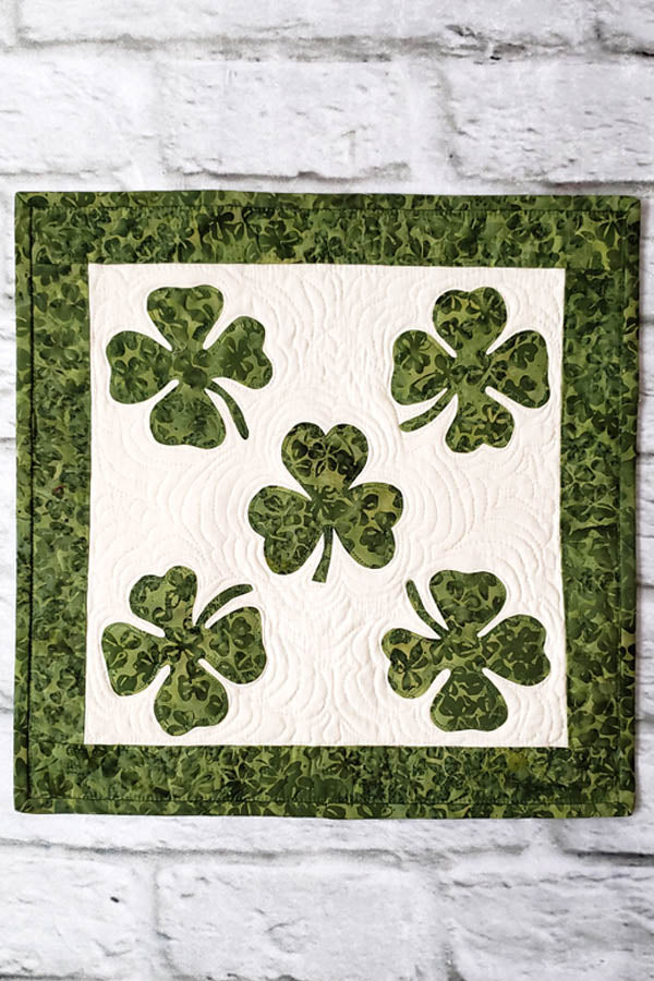 Irish Shamrock table topper tutorial