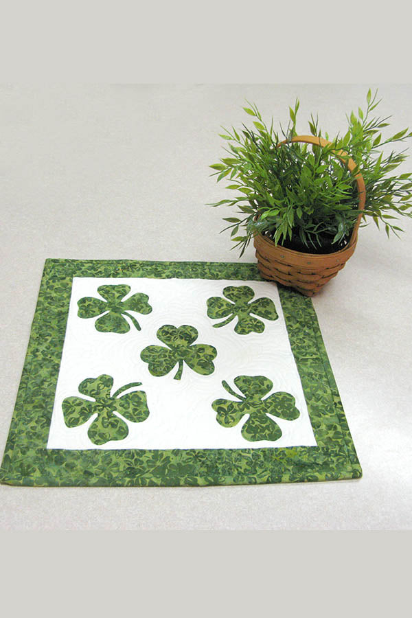 Shamrock table topper