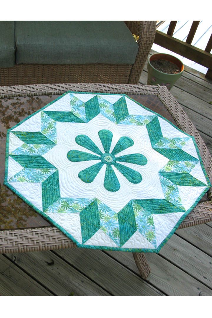 Spin the Wheel quilted wall hanging pattern with applique in the center easy to make