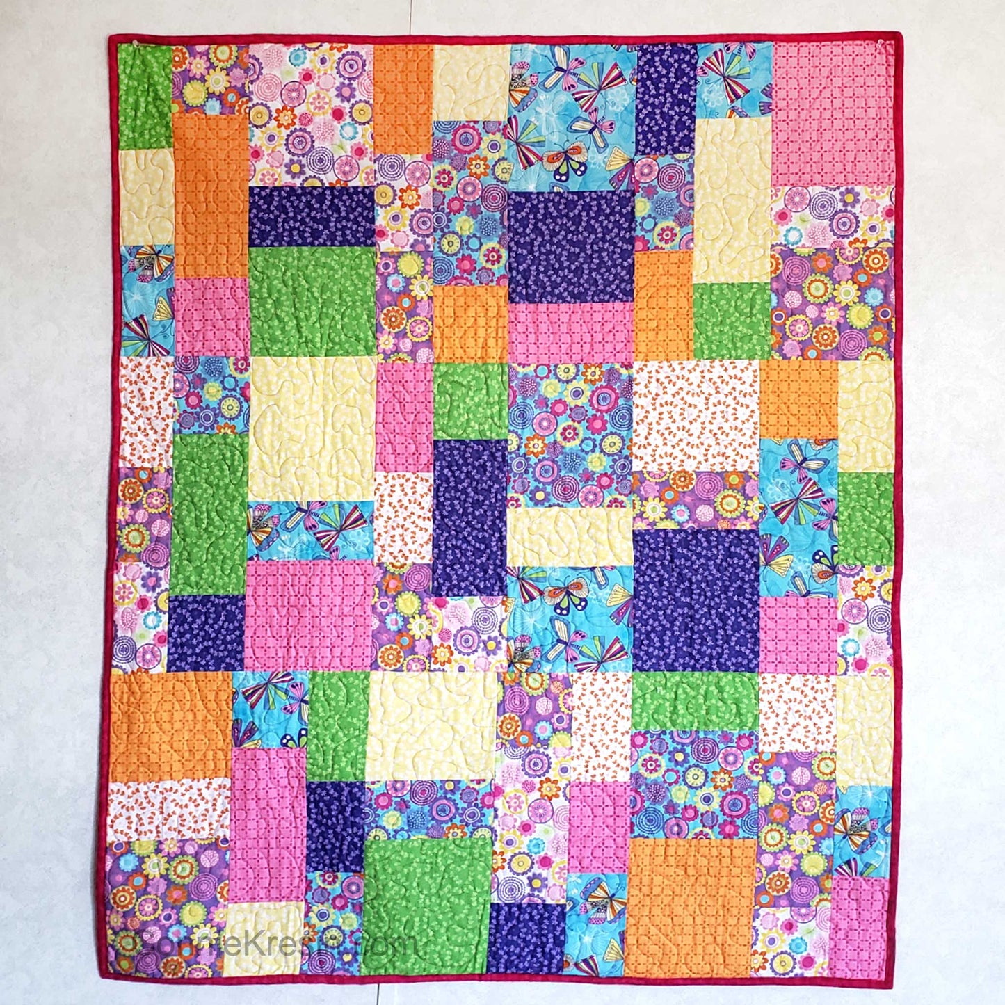 Stacks quilt pattern is digital and easy to make with fat quarters